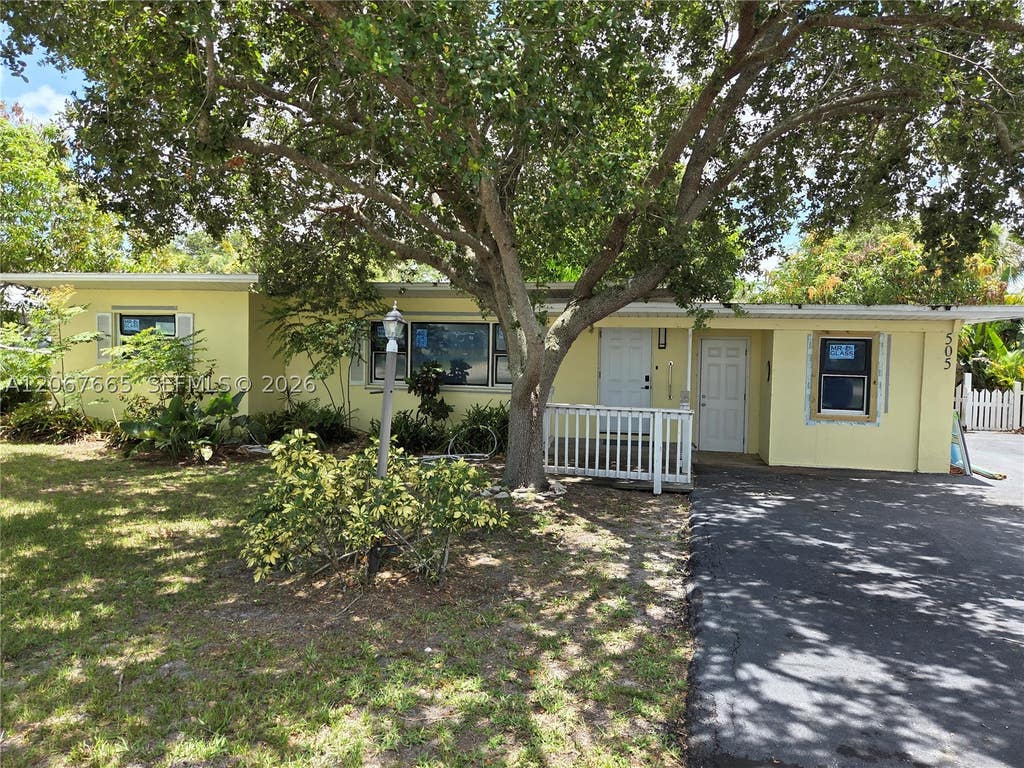 Photo of 505 SW South Carolina Dr #505, Stuart, FL 34994 (MLS # A12067665)