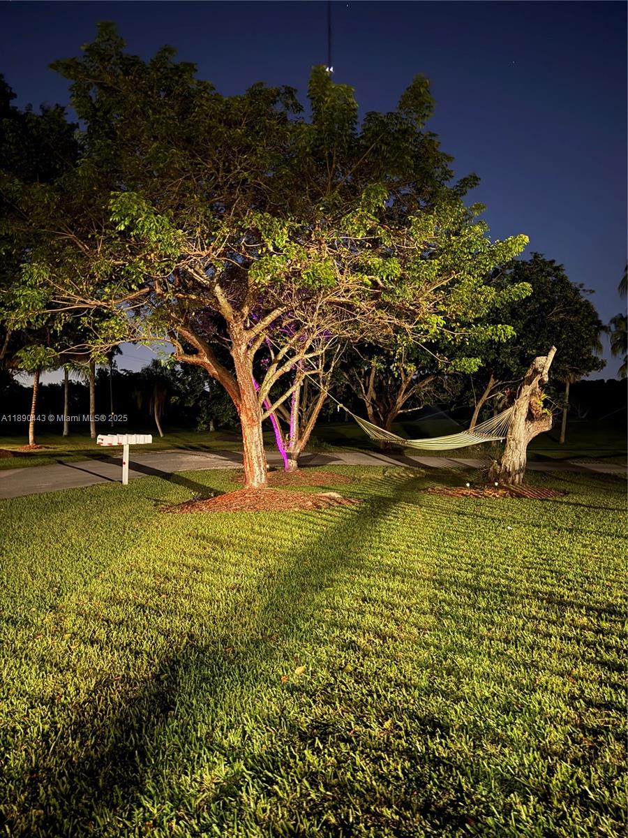 COUNTRY CLUB ESTS OF HOME - Residential