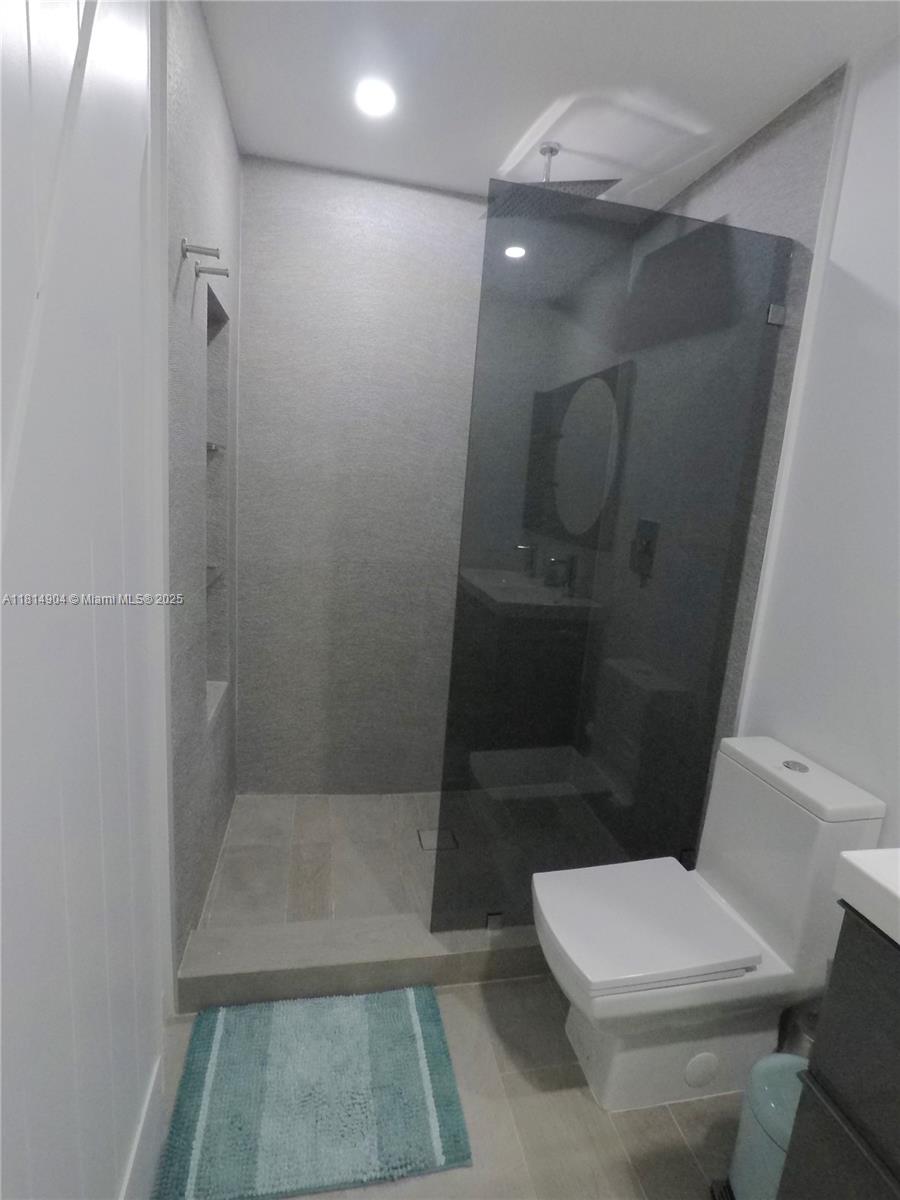 ARVILLA CONDO - Residential Lease