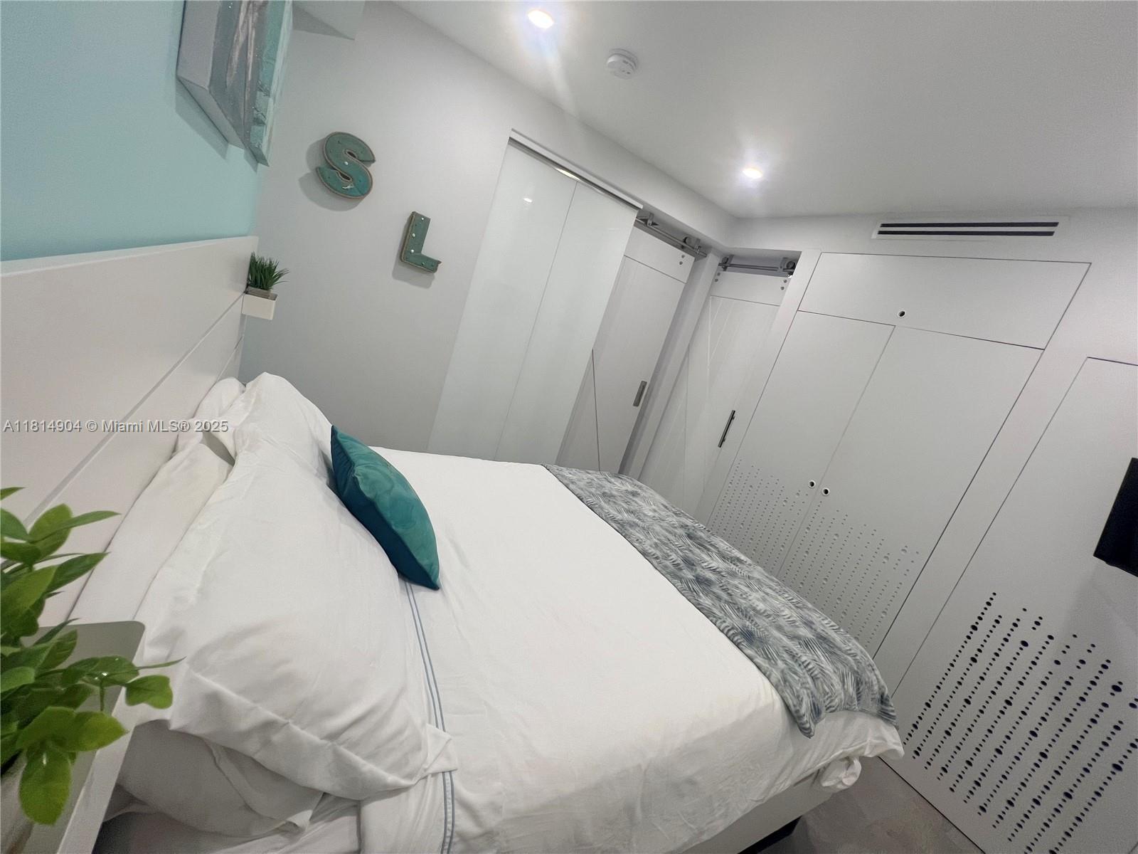 ARVILLA CONDO - Residential Lease