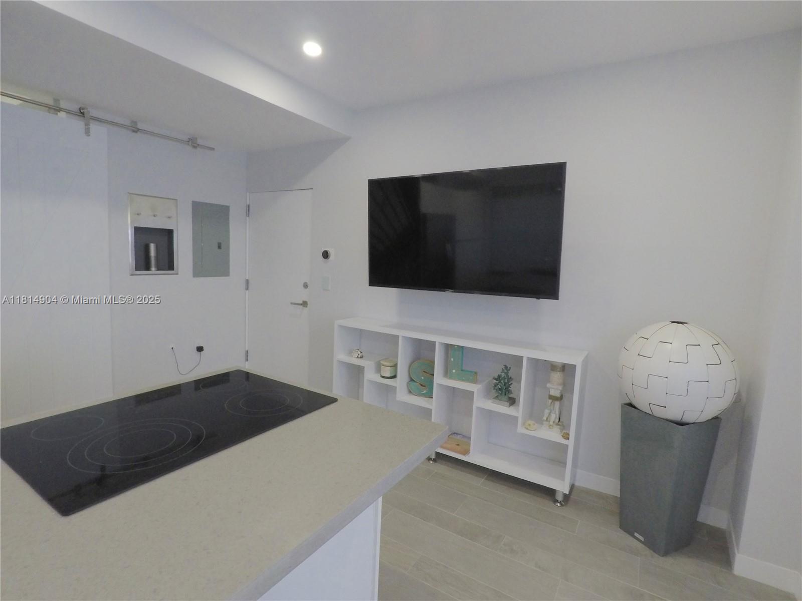 ARVILLA CONDO - Residential Lease