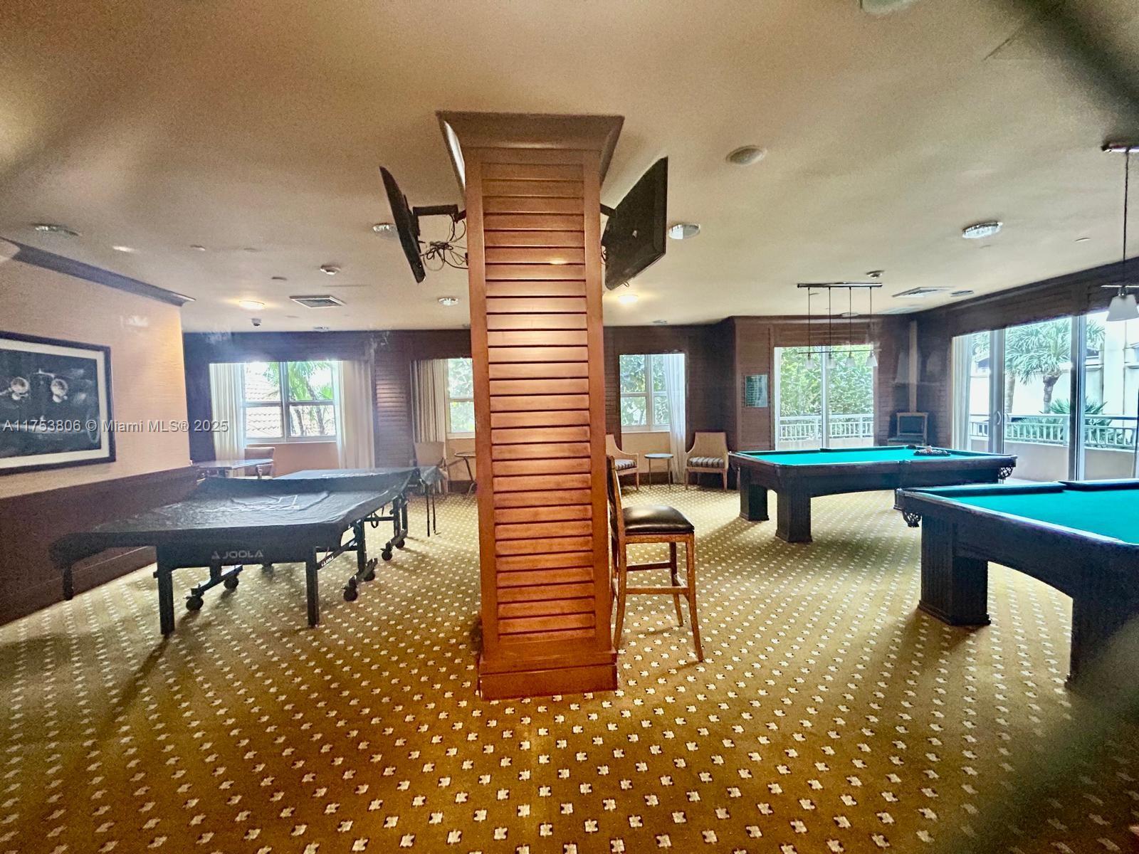 TURNBERRY ON THE GREEN - Residential