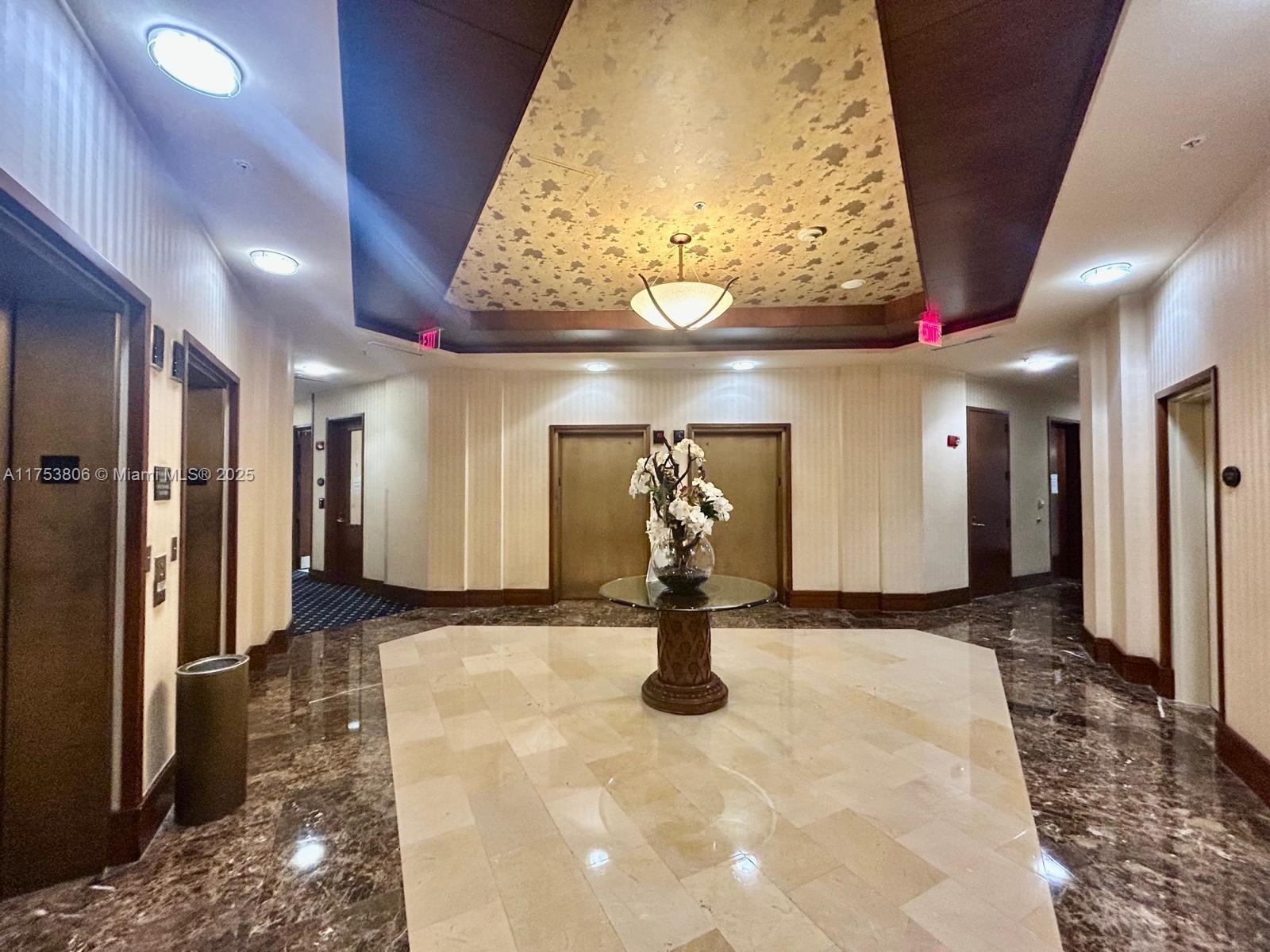 TURNBERRY ON THE GREEN - Residential