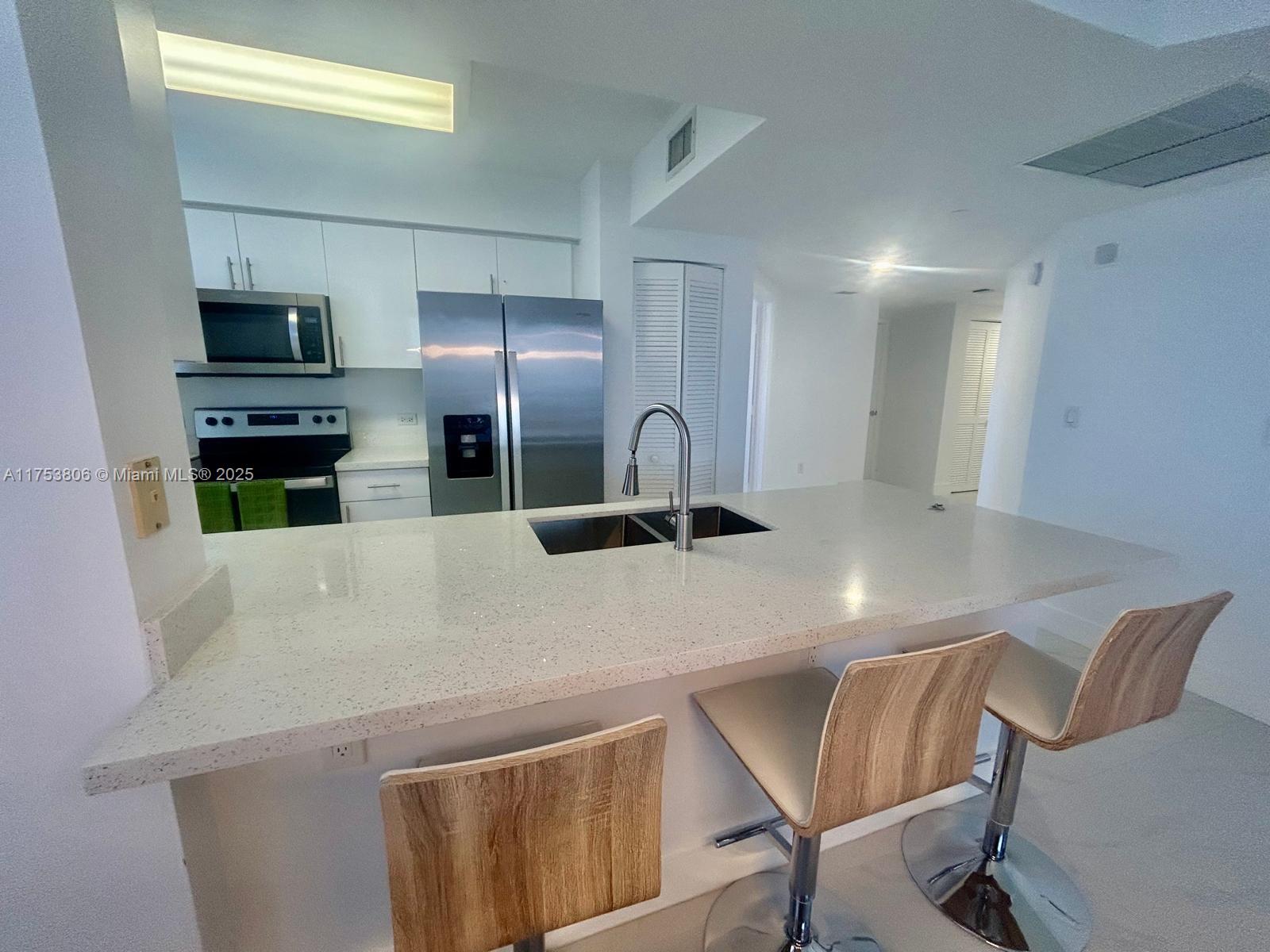 19501 W Country Club Dr 709
