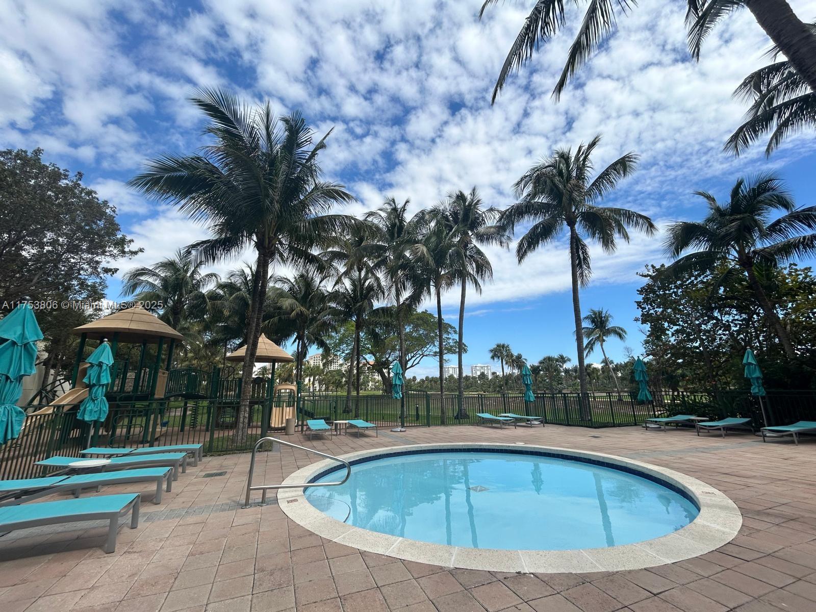 TURNBERRY ON THE GREEN - Residential