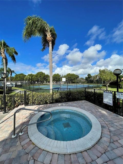 Tiny photo for 216 Lake Pointe Dr #224, Oakland Park, FL 33309 (MLS # A12006735)