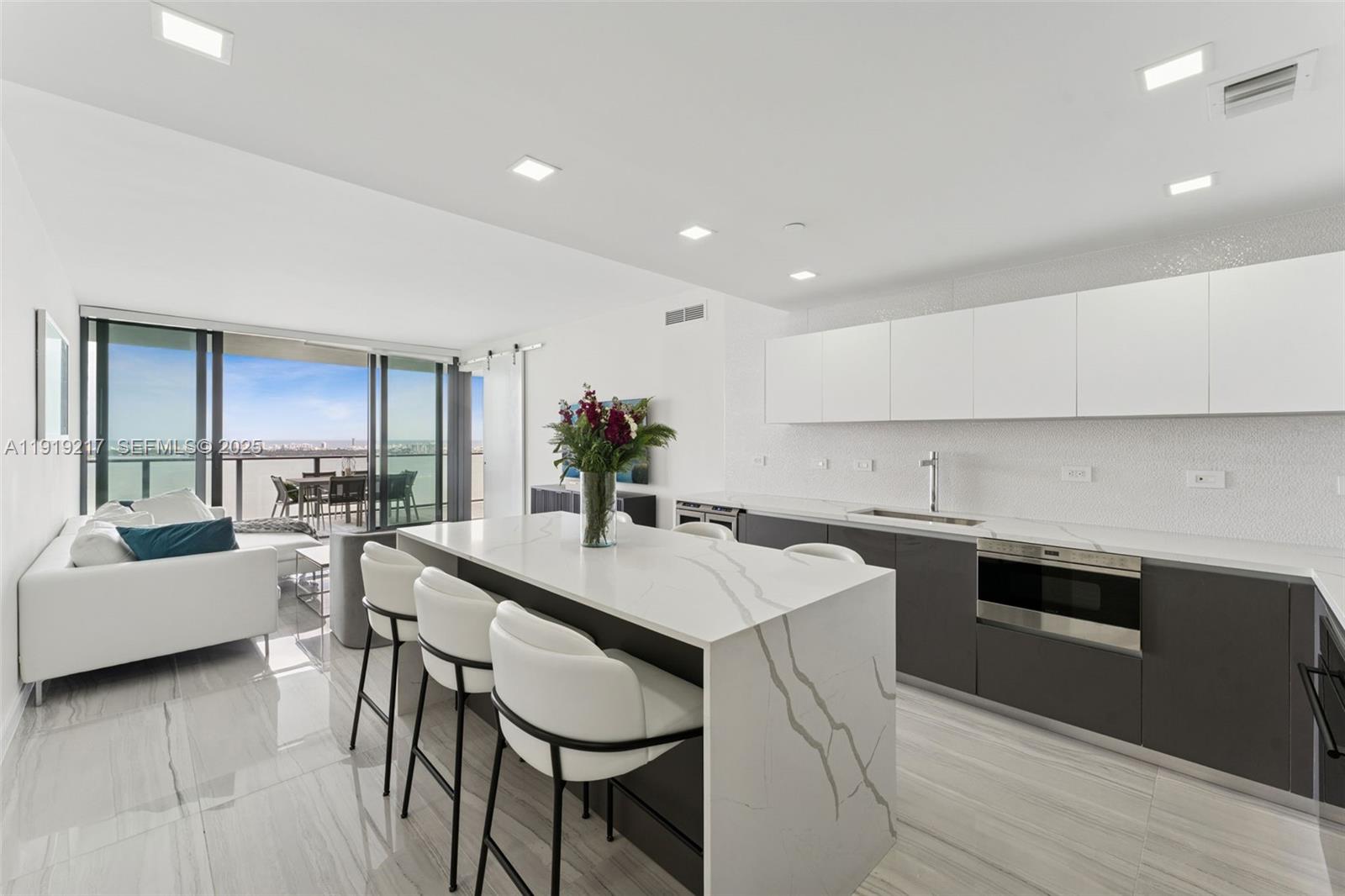 3131 NE 7th Ave 4204