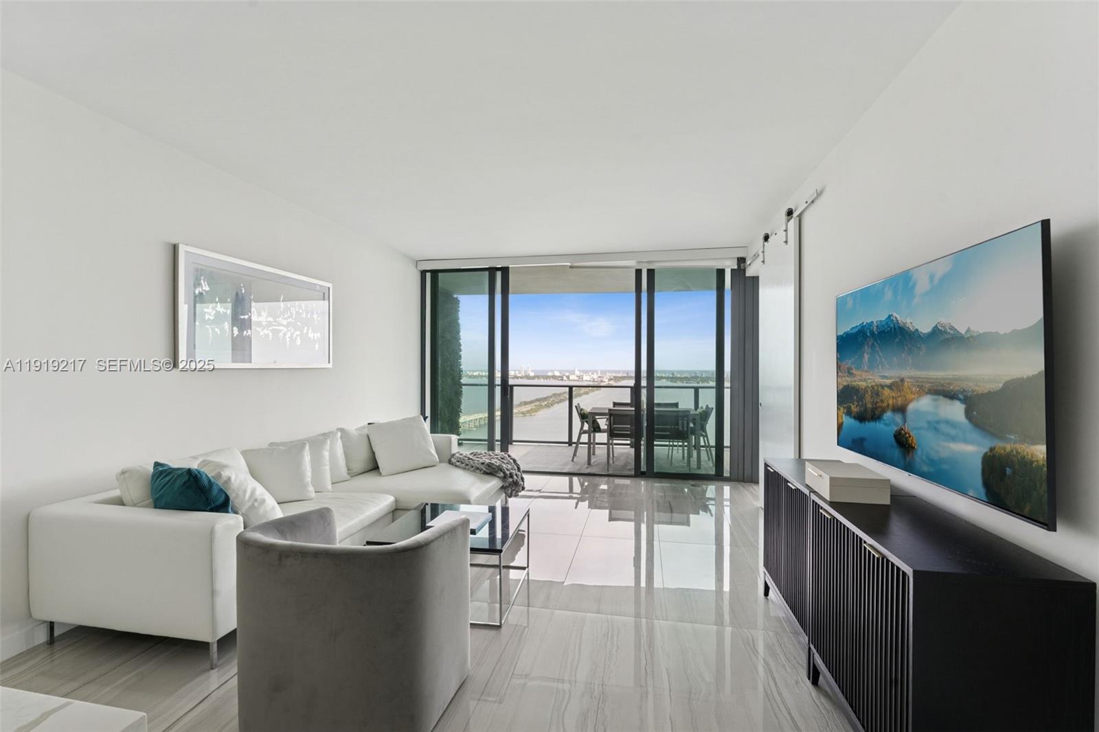 3131 NE 7th Ave 4204