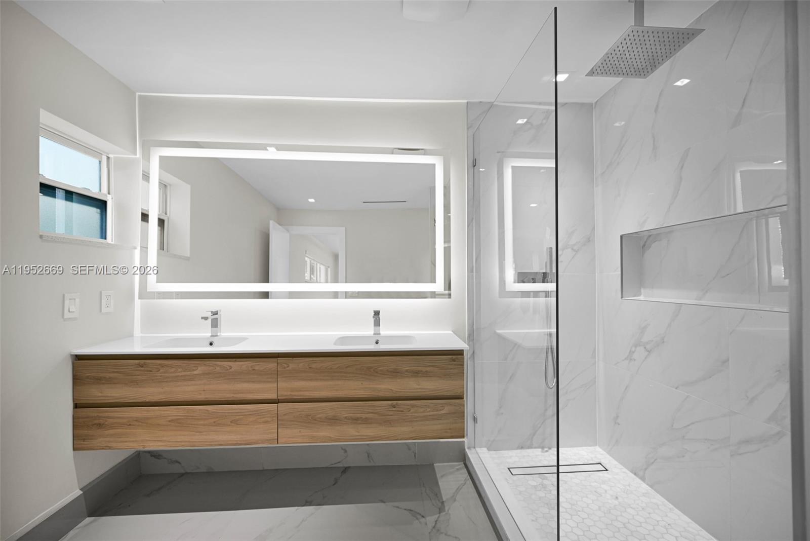 BAY CREST SEC 3 - Residential