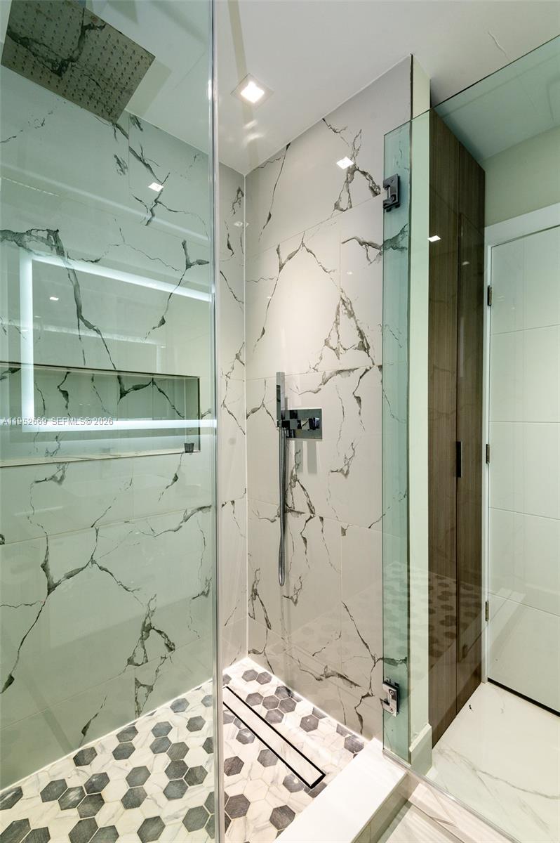 BAY CREST SEC 3 - Residential