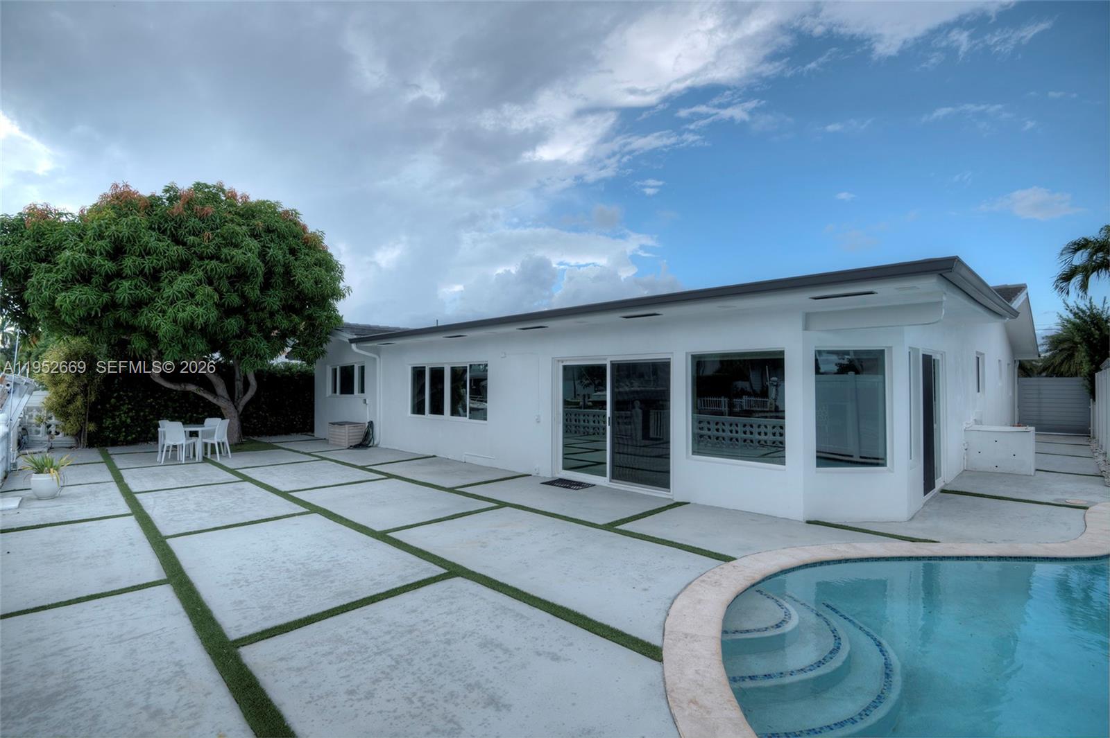 BAY CREST SEC 3 - Residential