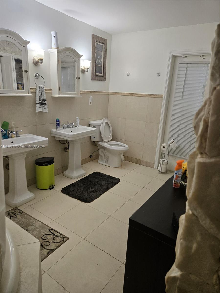 FOREST HILLS SOUTH - Residential Lease