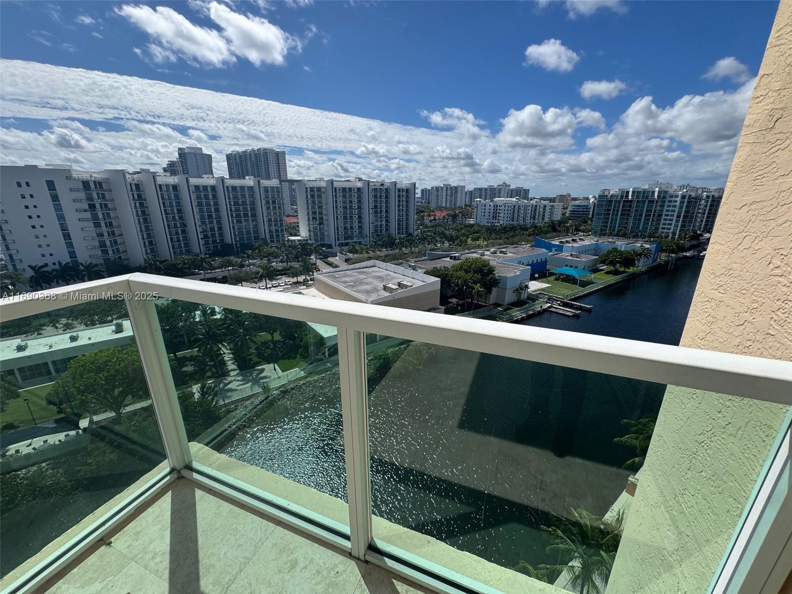 AVENTURA MARINA II - Residential