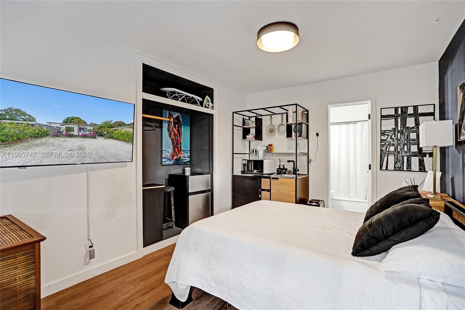 OAKLAND PARK SECOND ADD - Residential Lease