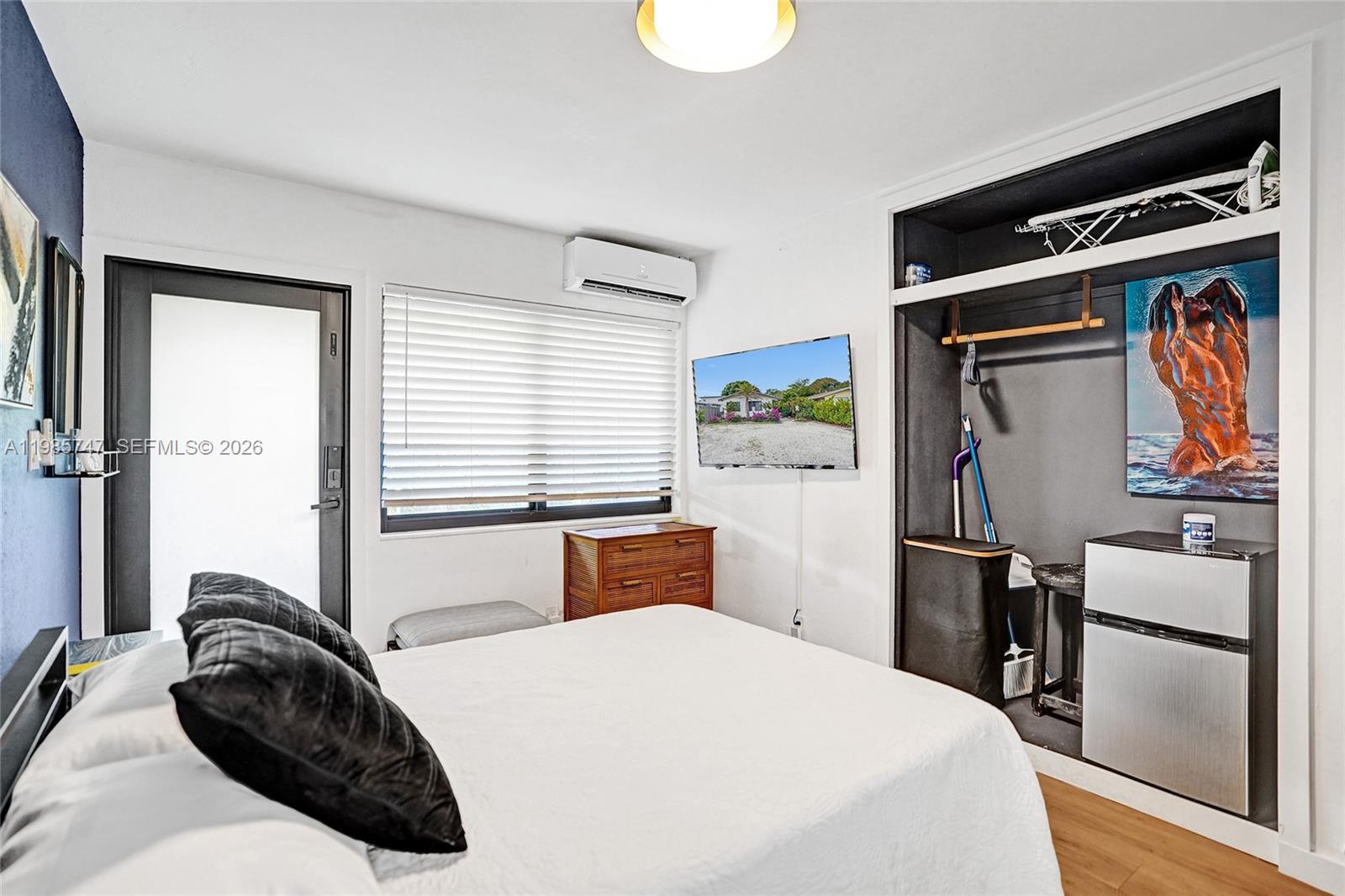 OAKLAND PARK SECOND ADD - Residential Lease