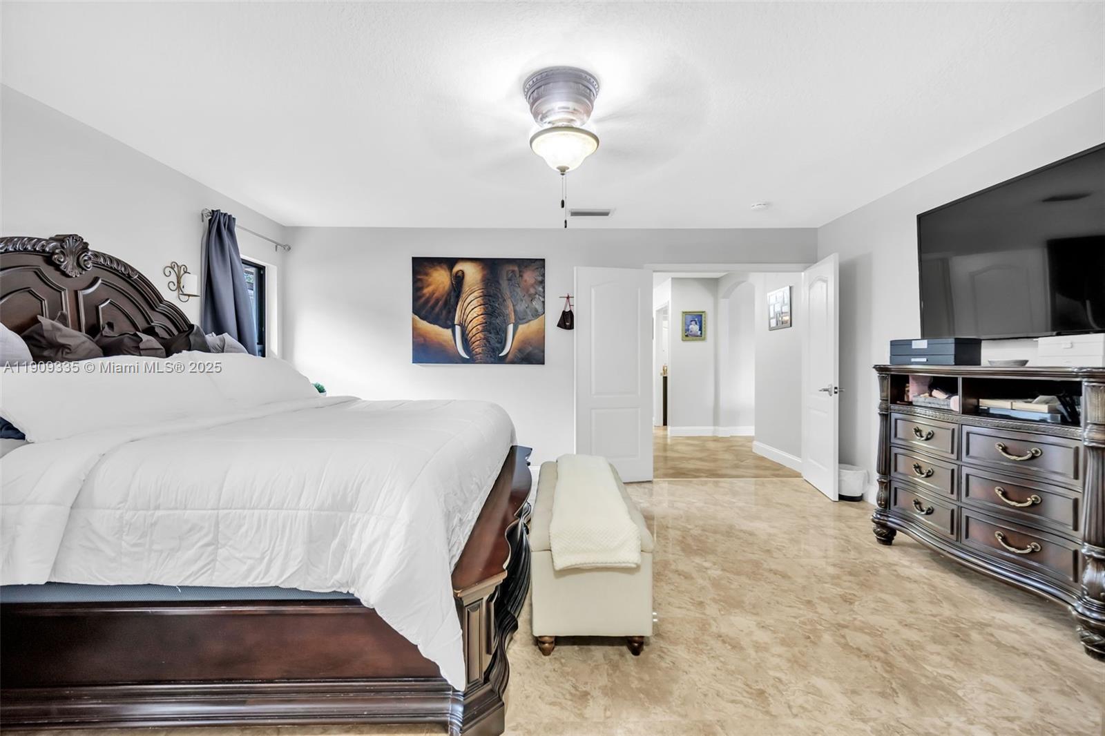 HAMMOCKS SHORES 3RD ADDN - Residential