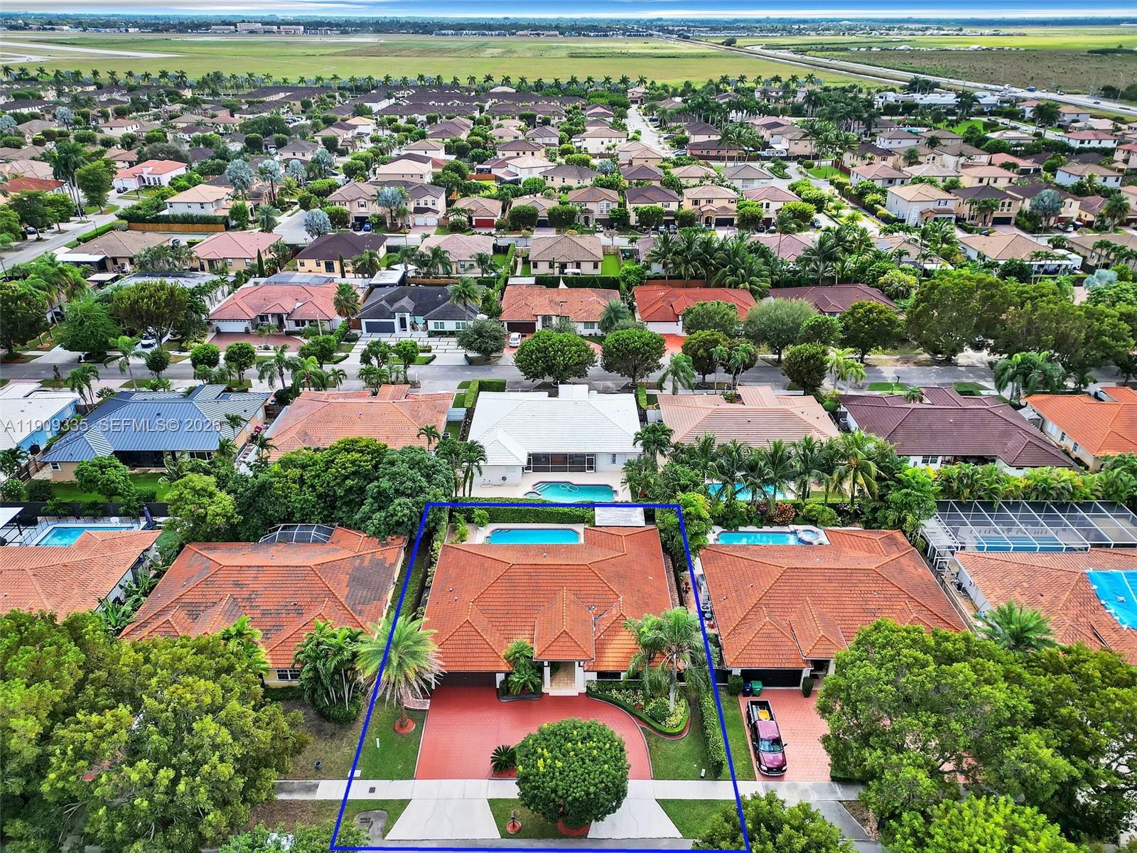 HAMMOCKS SHORES 3RD ADDN - Residential