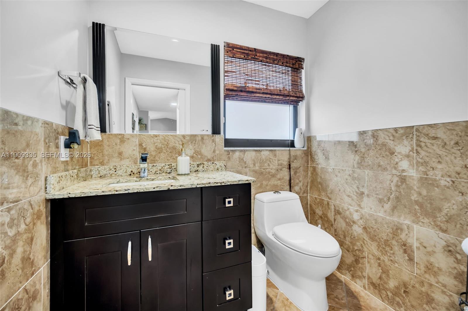 HAMMOCKS SHORES 3RD ADDN - Residential