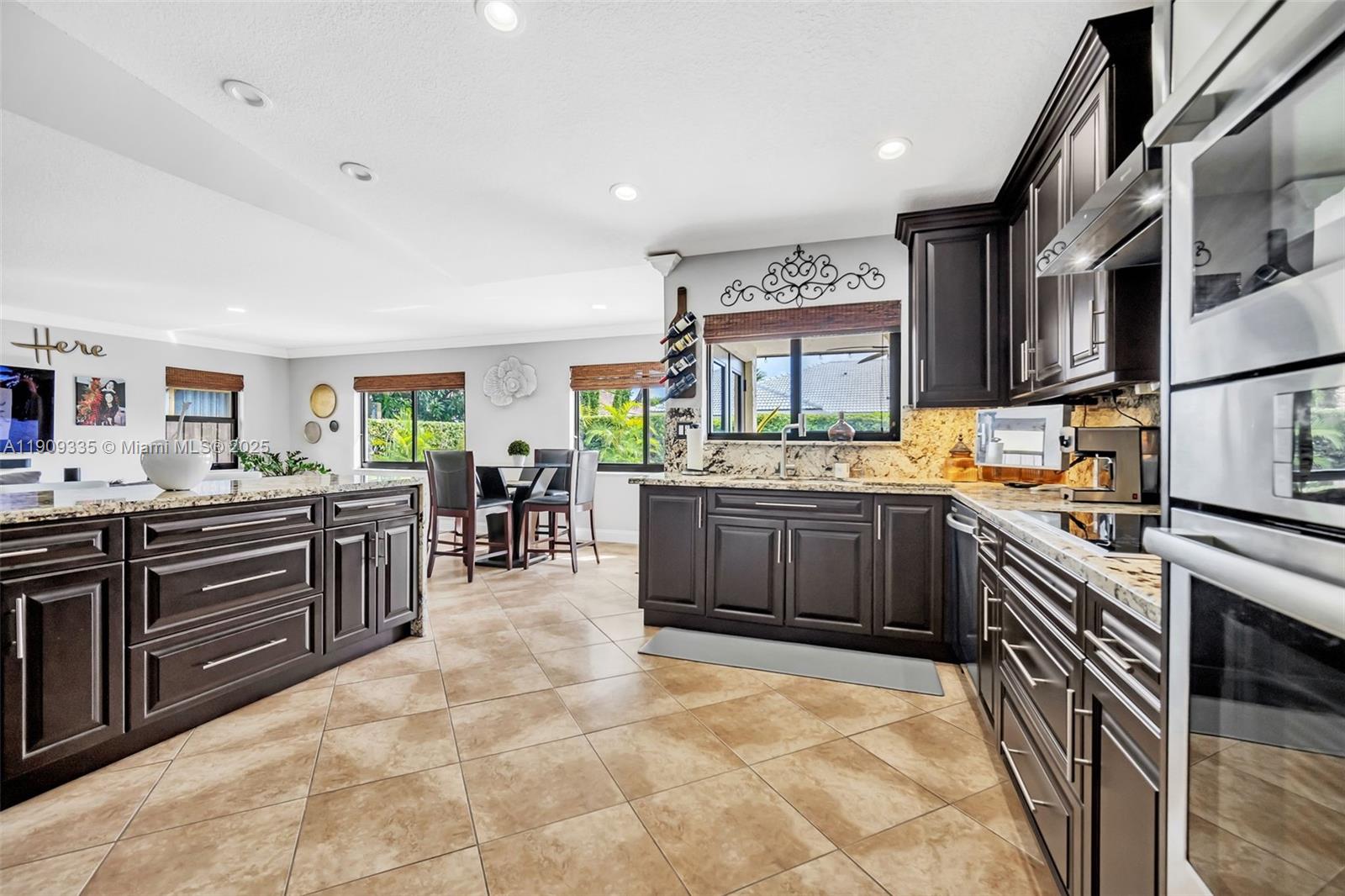 HAMMOCKS SHORES 3RD ADDN - Residential