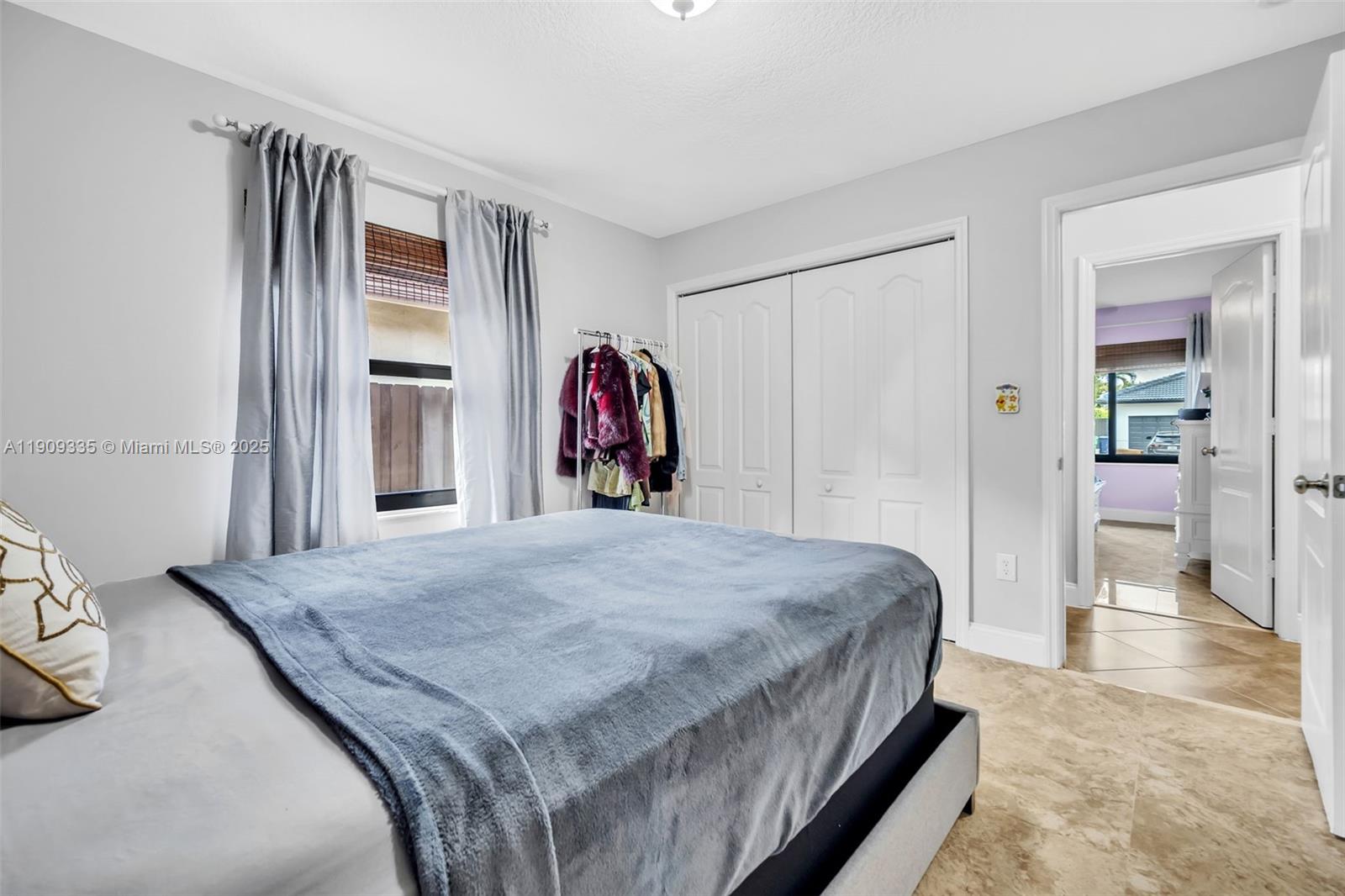 HAMMOCKS SHORES 3RD ADDN - Residential