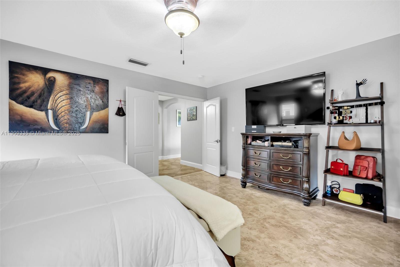 HAMMOCKS SHORES 3RD ADDN - Residential