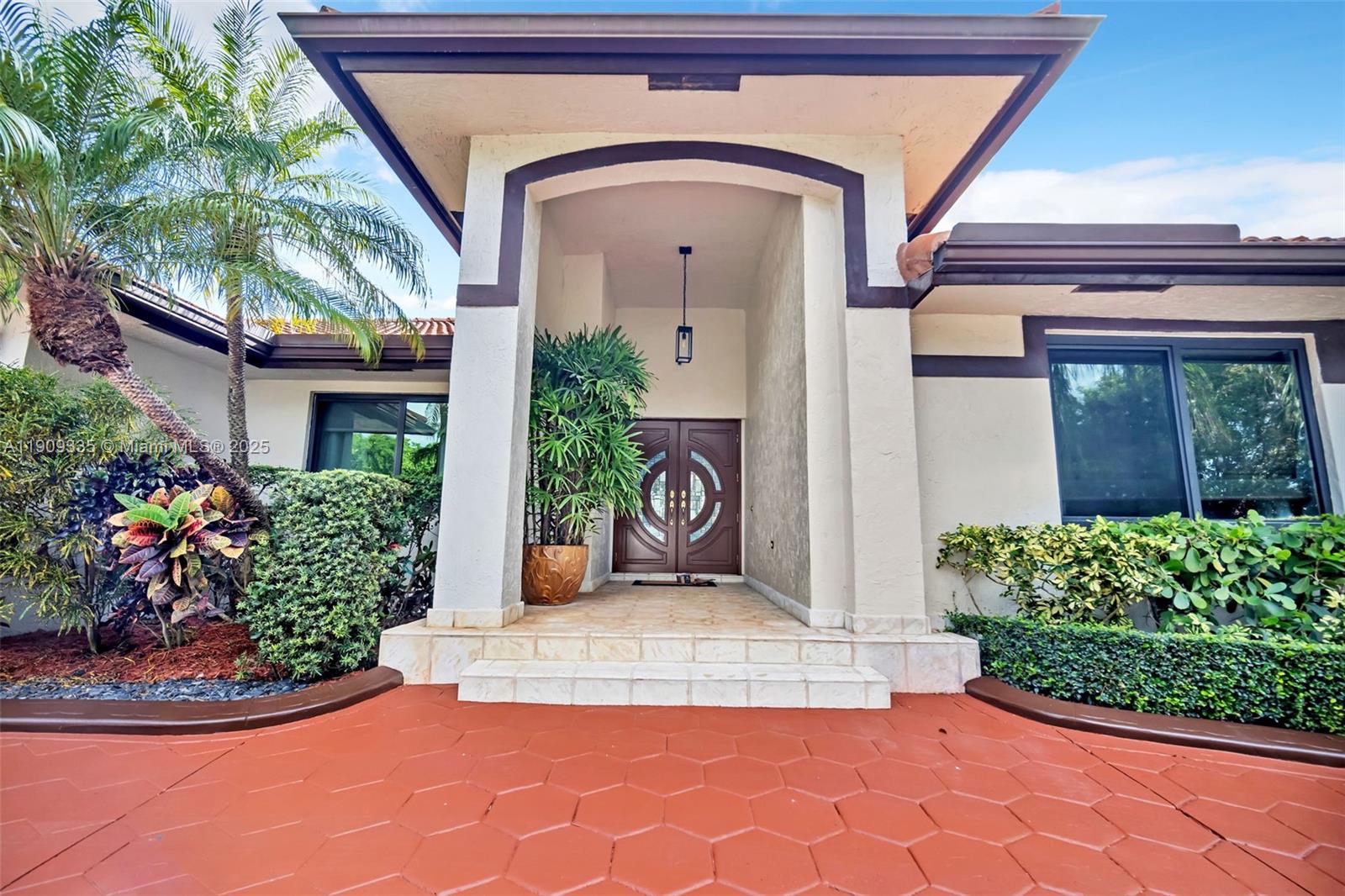 15462 SW 115th St, Miami, FL, 33196/$1,100,000 3 15462 SW 115th St