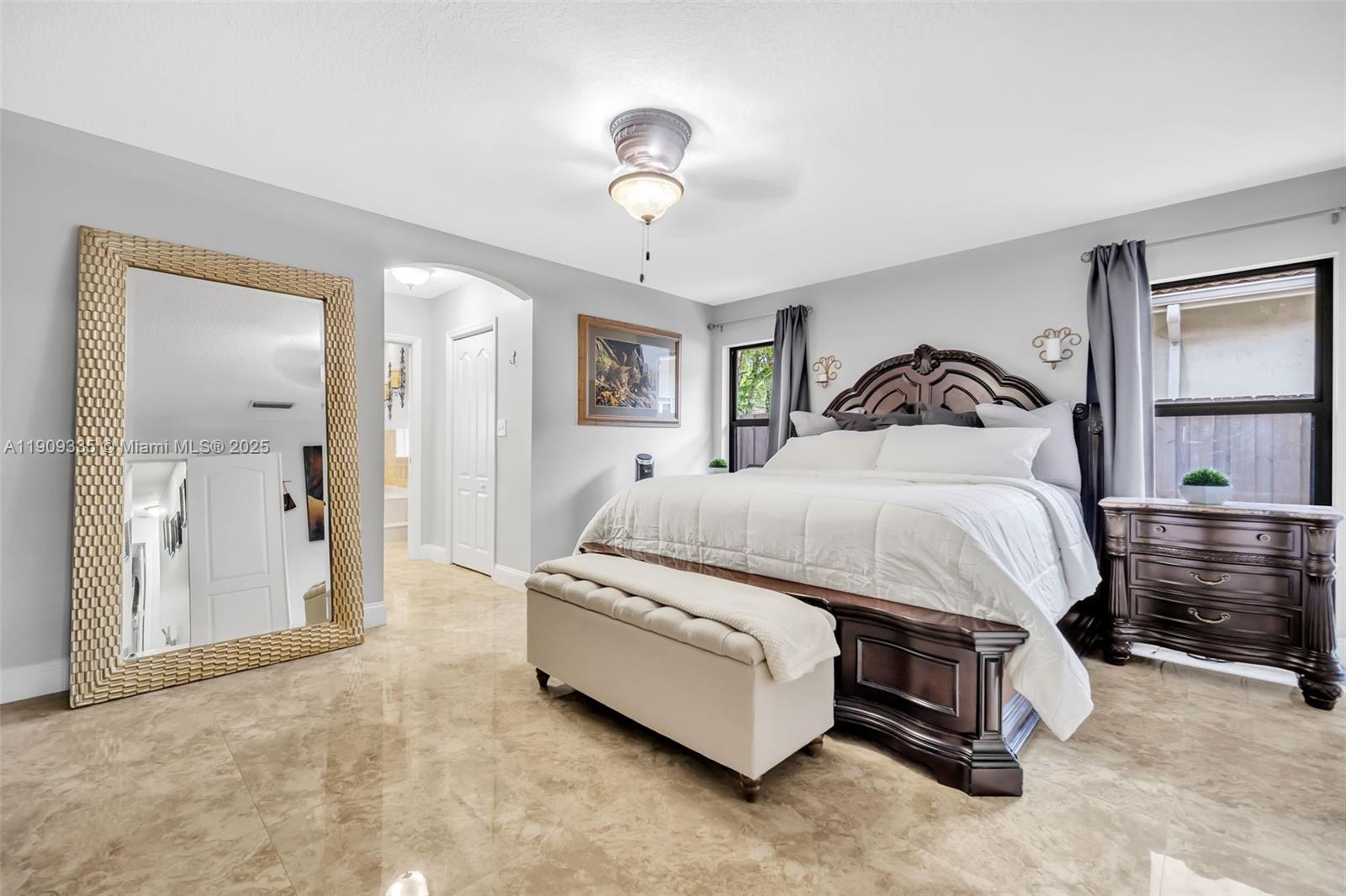 HAMMOCKS SHORES 3RD ADDN - Residential