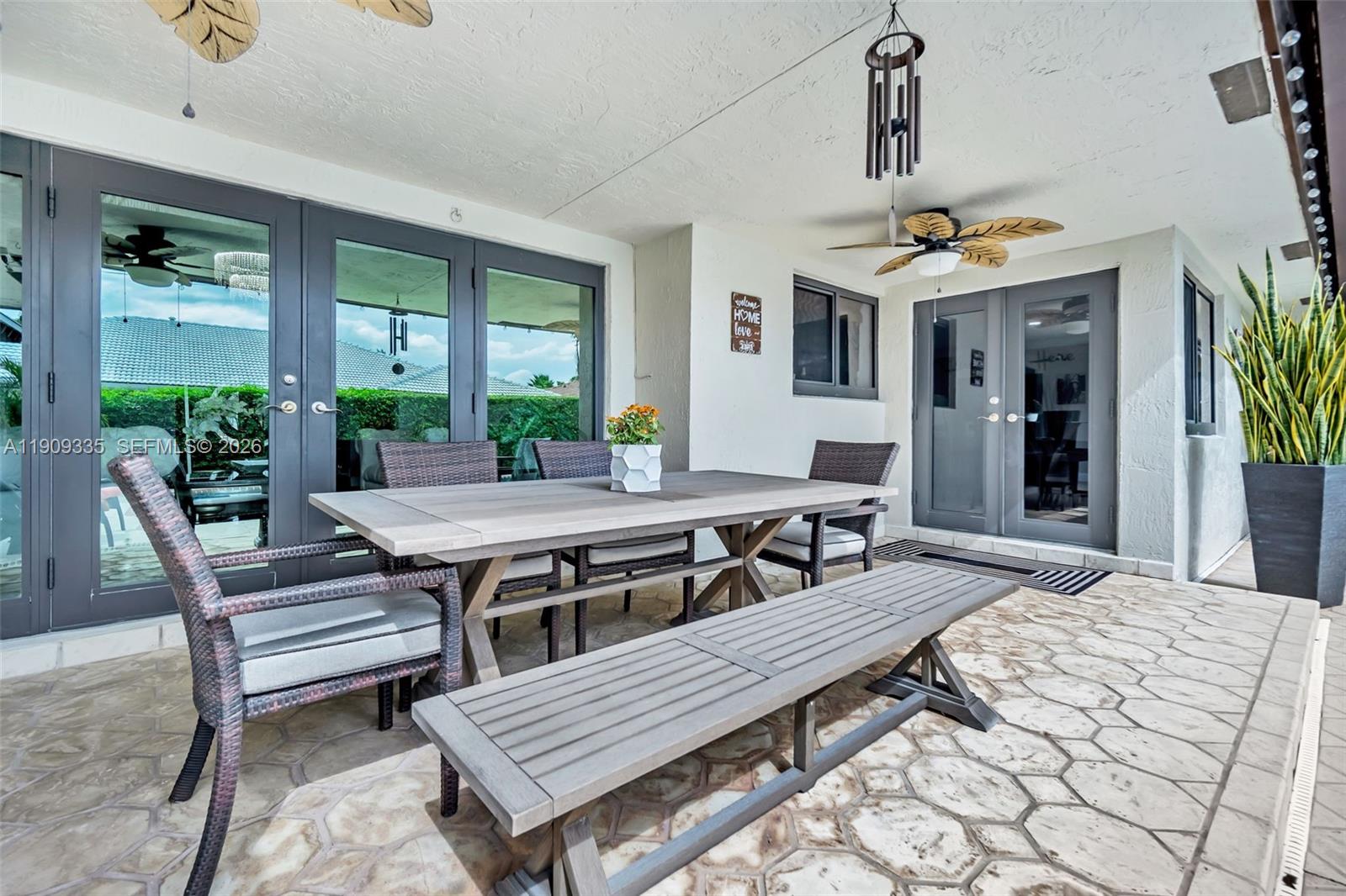 HAMMOCKS SHORES 3RD ADDN - Residential