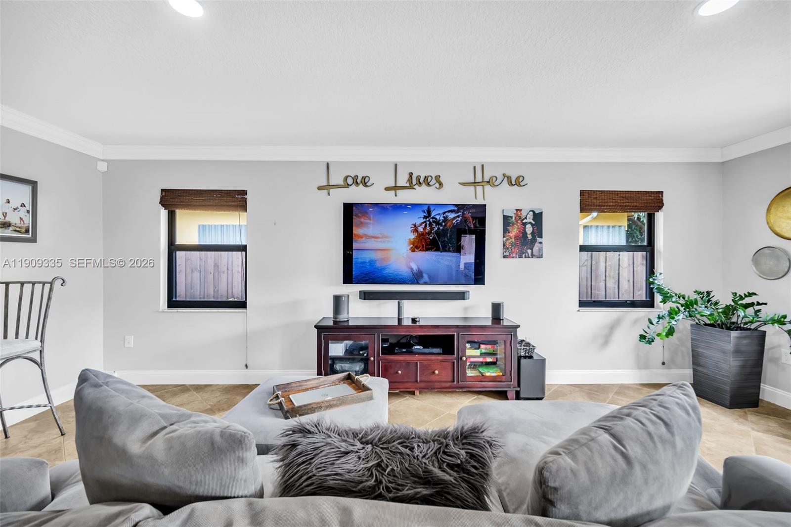 HAMMOCKS SHORES 3RD ADDN - Residential