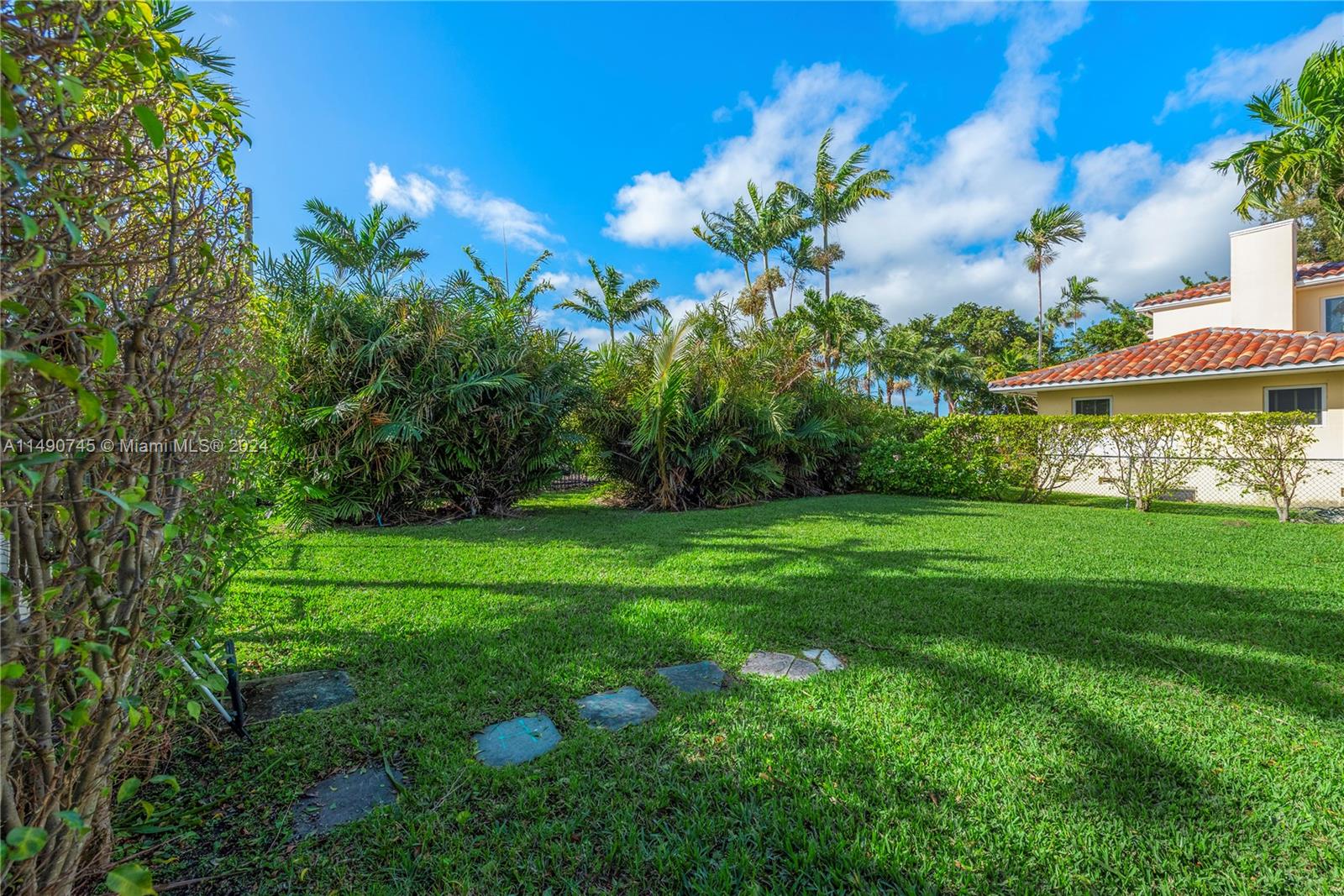 BEACH VIEW ADDN - Residential