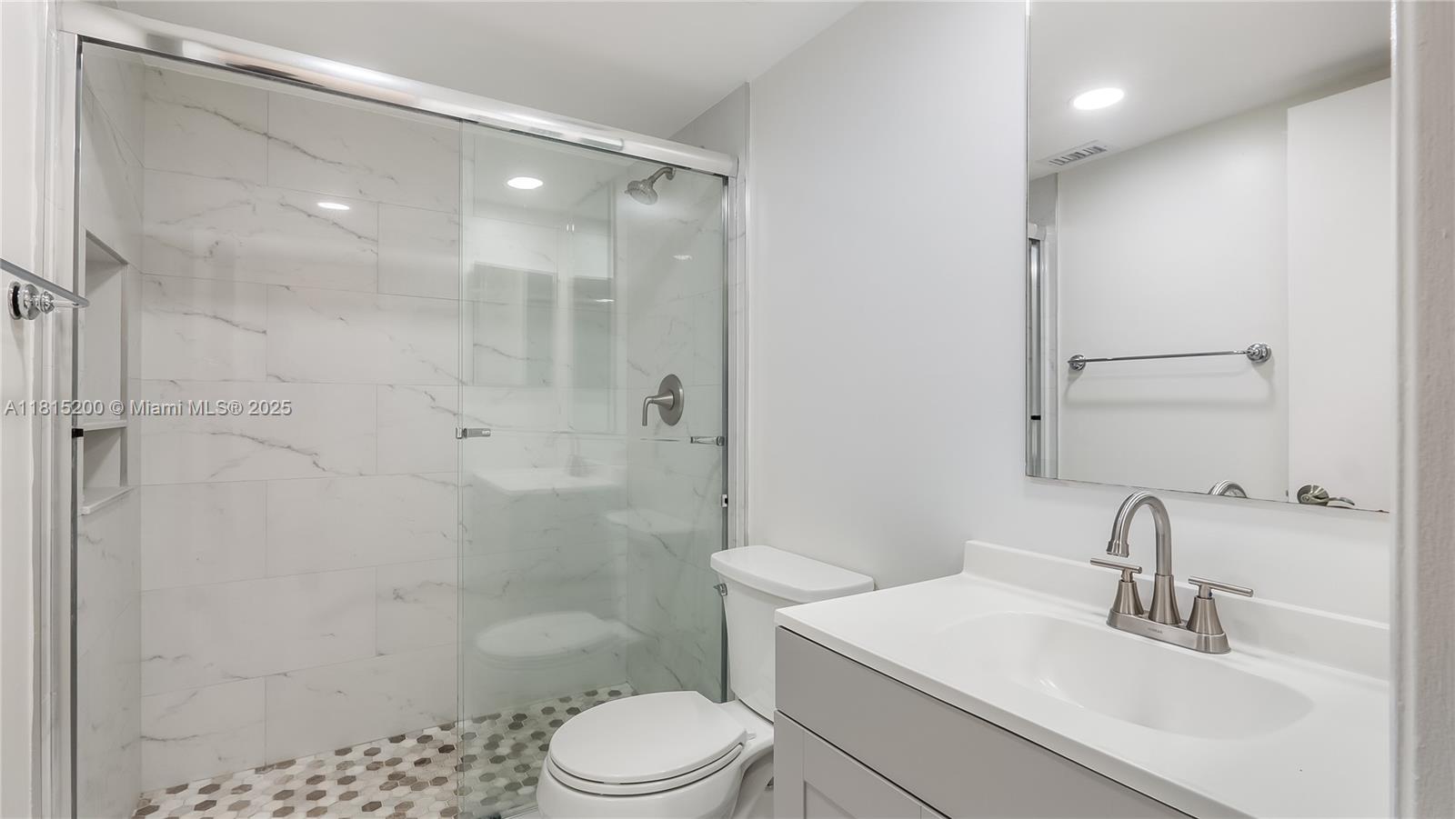 GRAND OASIS CONDO - Residential