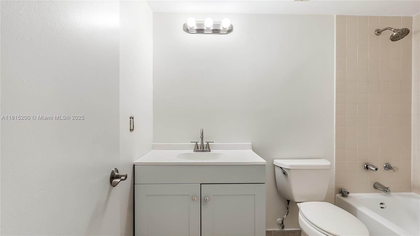 GRAND OASIS CONDO - Residential
