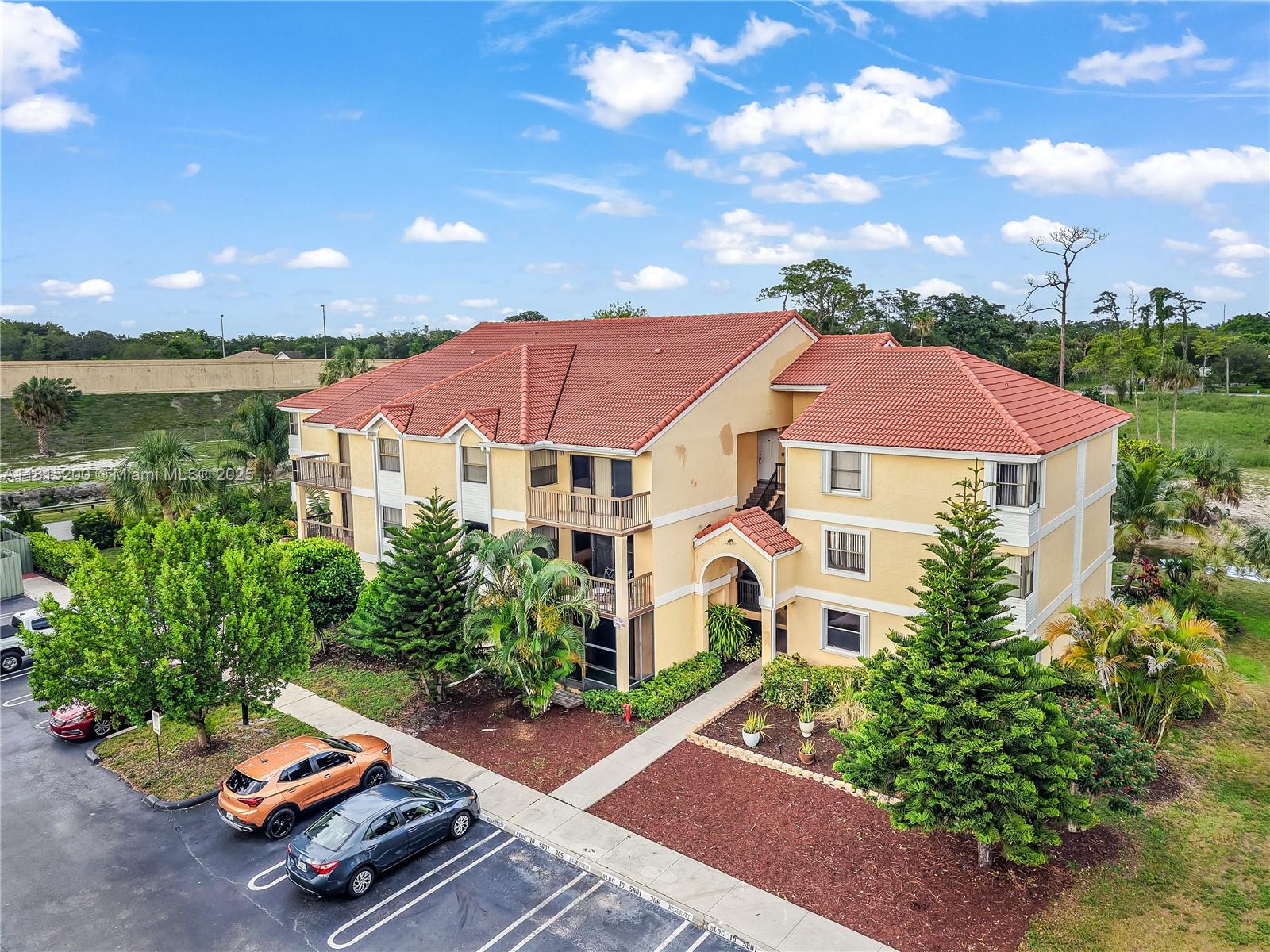 5801 Riverside Dr 102B3, Coral Springs, Broward County, Florida - 2 Bedrooms  
2 Bathrooms - 