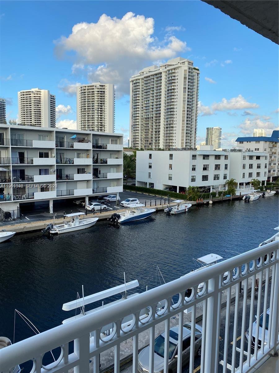 3601 NE 170th St 407