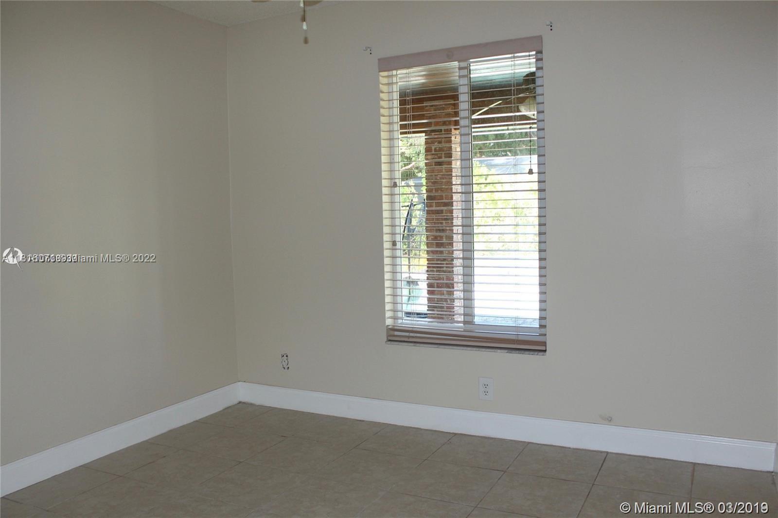 PINEWOOD ESTS 3RD ADDN - Residential Lease