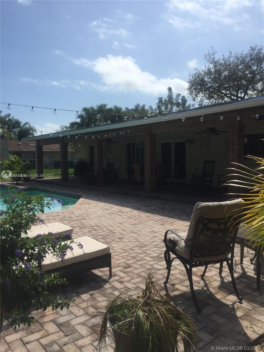 PINEWOOD ESTS 3RD ADDN - Residential Lease