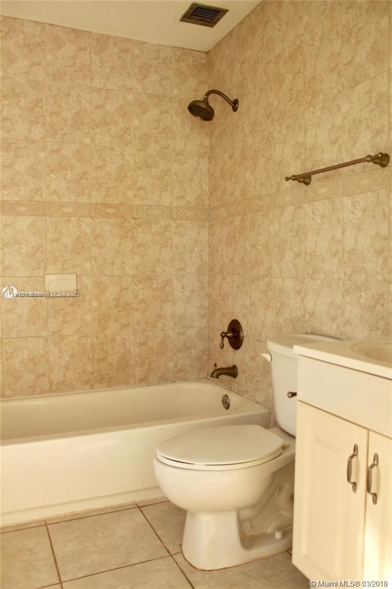 PINEWOOD ESTS 3RD ADDN - Residential Lease