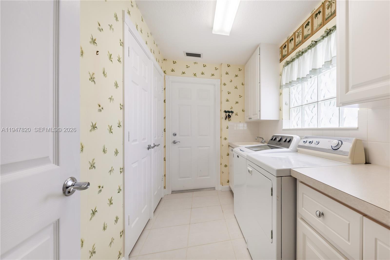 THE RETREAT - Residential