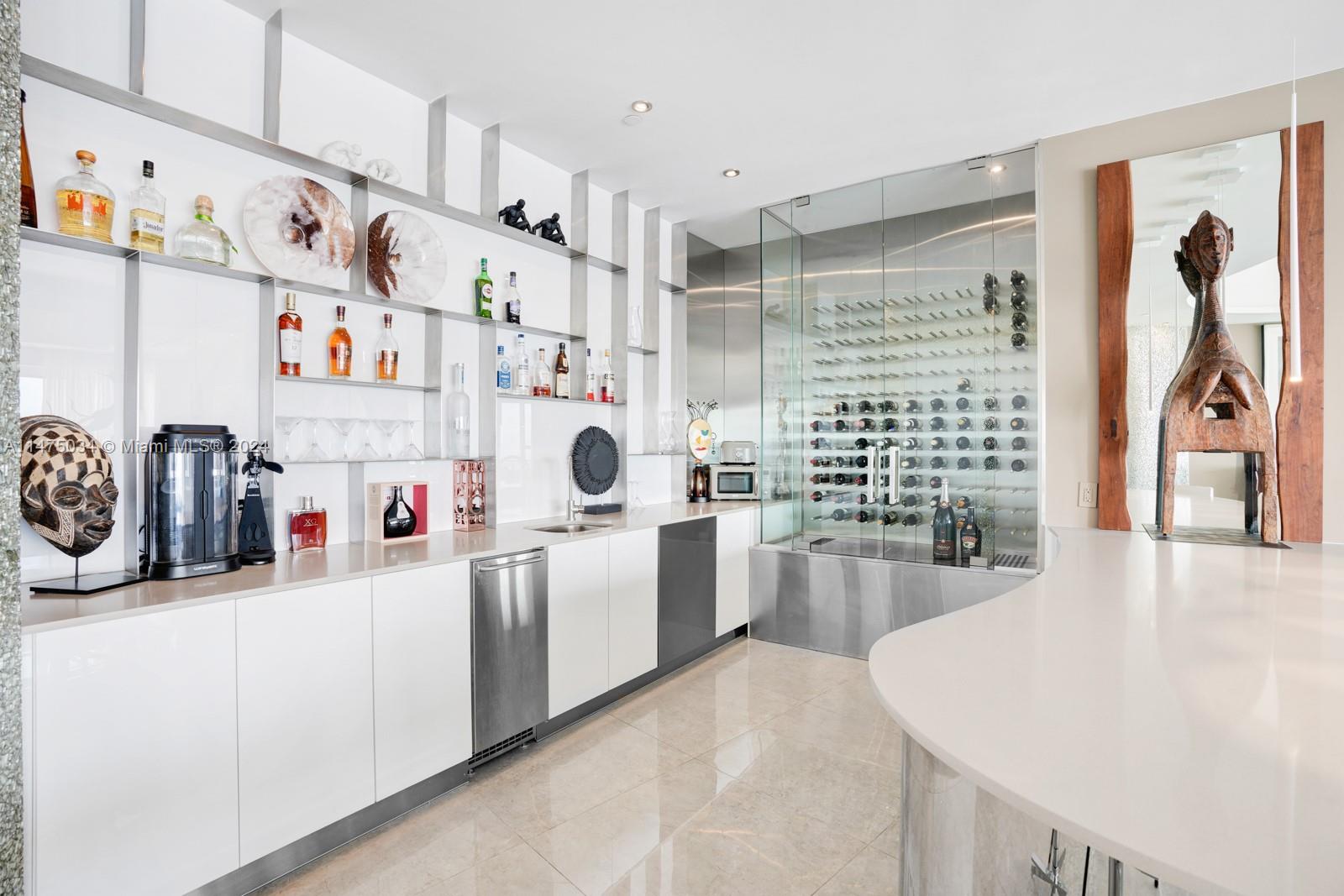 ICON CONDO - Residential