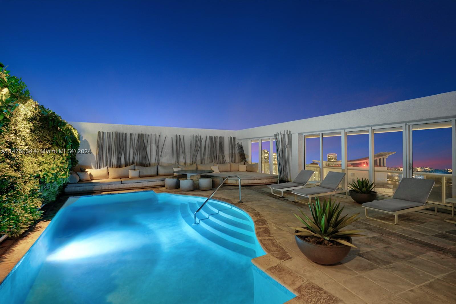 ICON CONDO - Residential