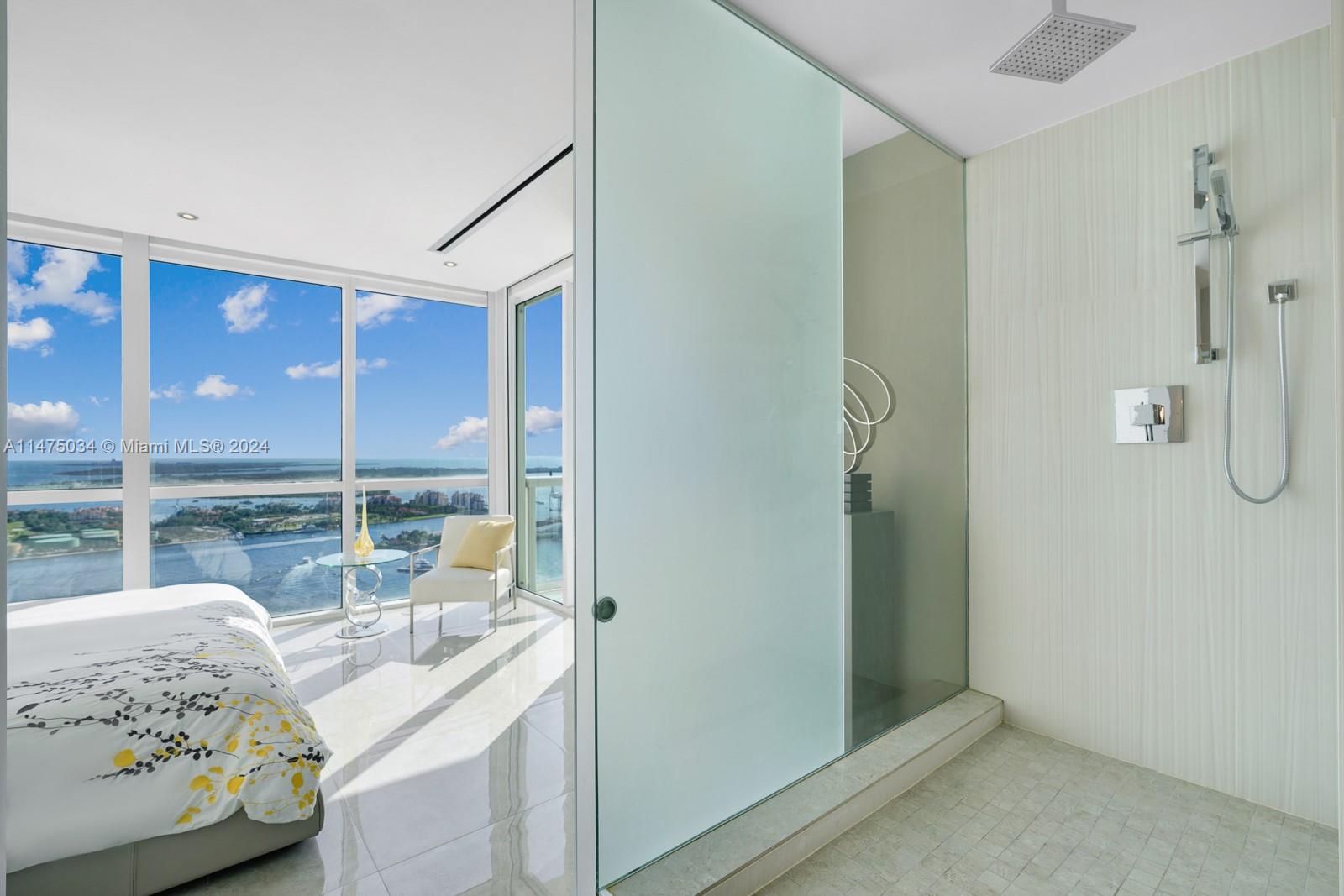 ICON CONDO - Residential