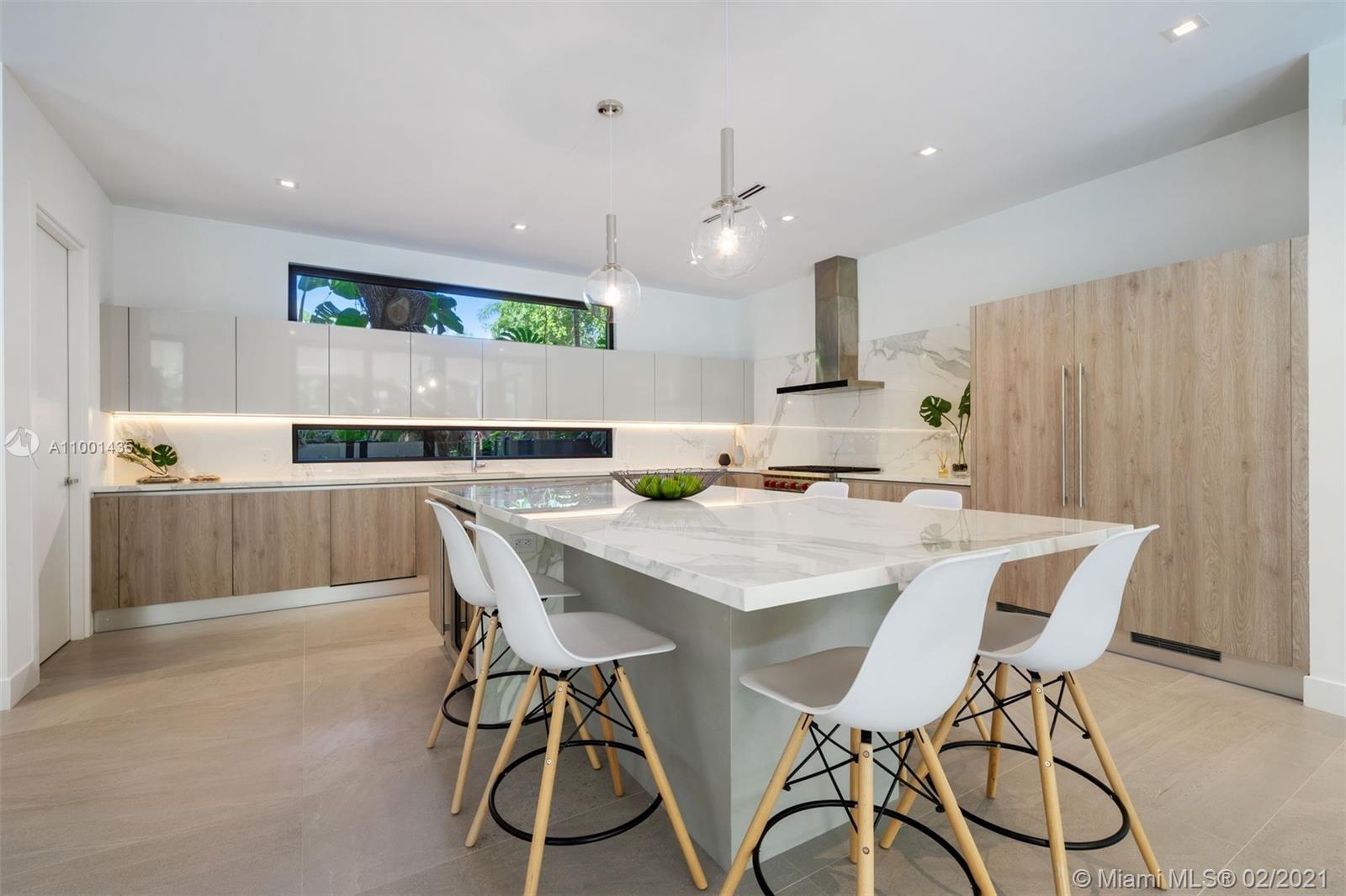 UNIVERSITY PLACE - Residential