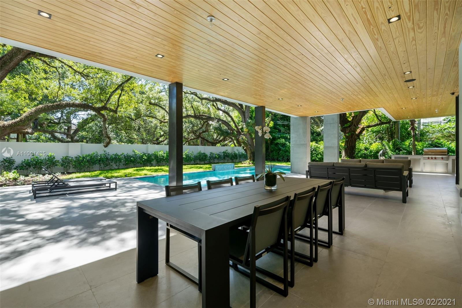 UNIVERSITY PLACE - Residential