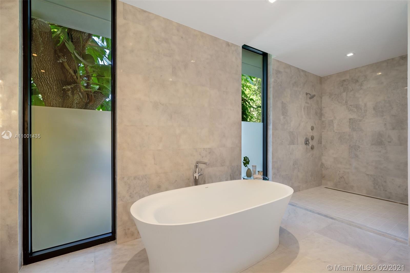 UNIVERSITY PLACE - Residential