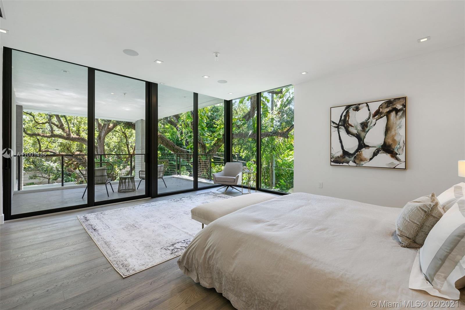 UNIVERSITY PLACE - Residential