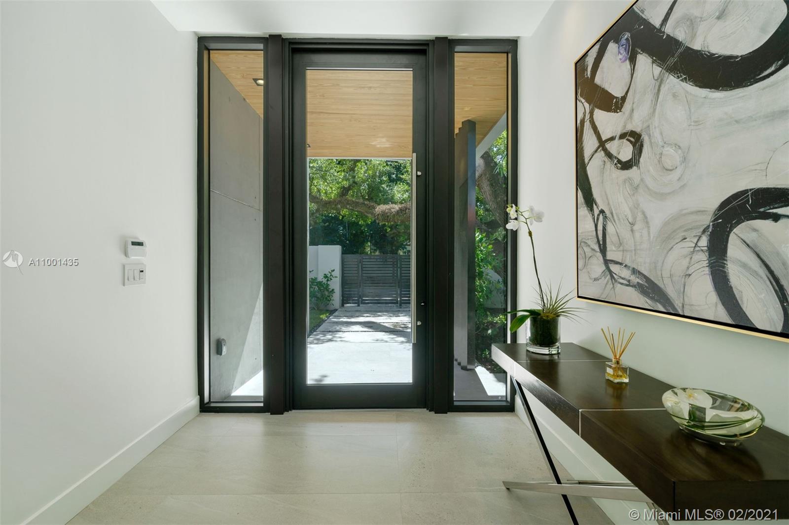 UNIVERSITY PLACE - Residential