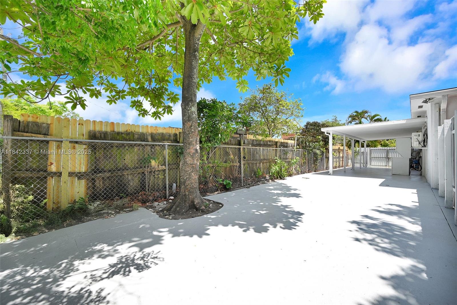 ESSEX VILLAGE-THIRD ADDIT - Residential