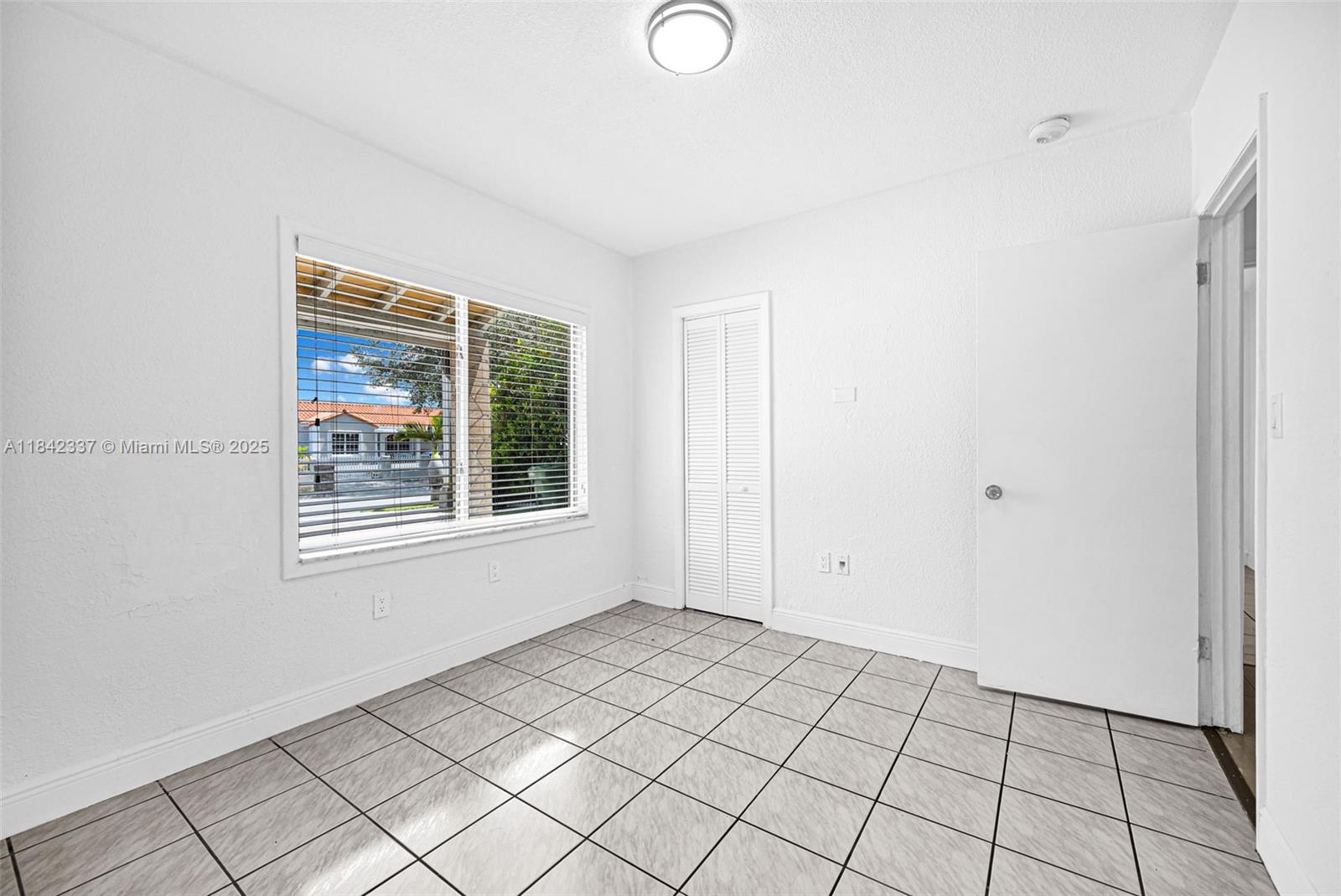 ESSEX VILLAGE-THIRD ADDIT - Residential