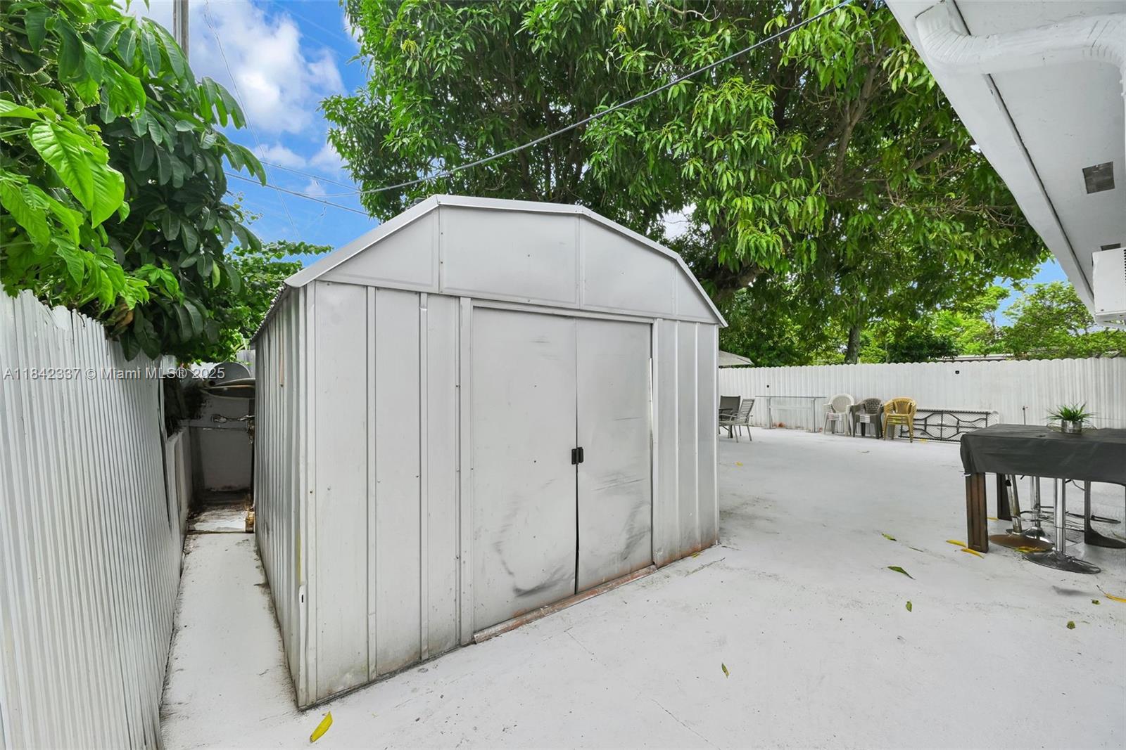 ESSEX VILLAGE-THIRD ADDIT - Residential