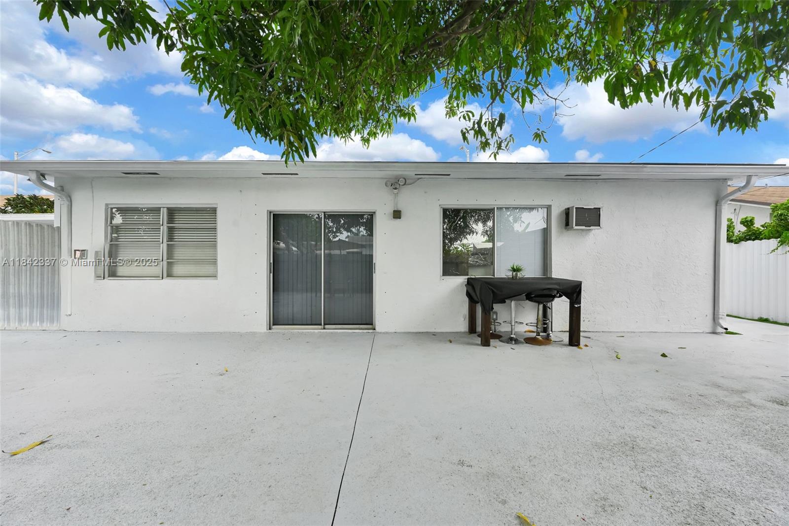 ESSEX VILLAGE-THIRD ADDIT - Residential